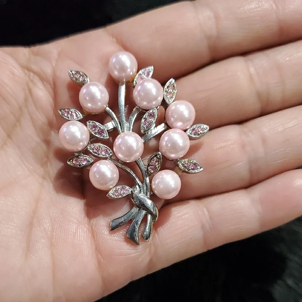 Pink Pearl Rhinestone Floral Bouquet Brooch Silver Tone Mother Bridal Barbie